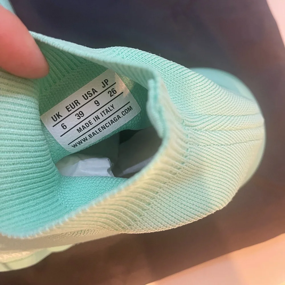 Balenciaga Speed 2.0 LT Sneakers - Picture 3 of 9